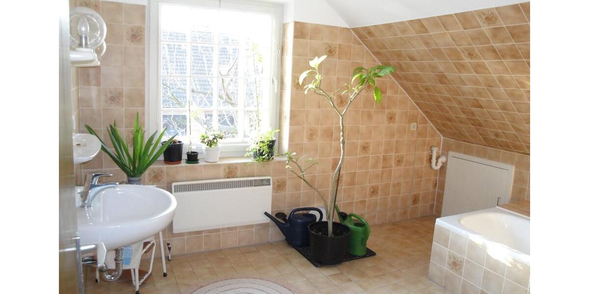 Dachgeschoßwohnung Barsinghausen - 3 Zimmer, 74 m&sup2;, 600&euro; | Angebot:26602535