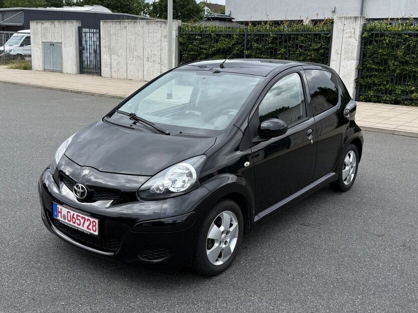 Aygo (X)