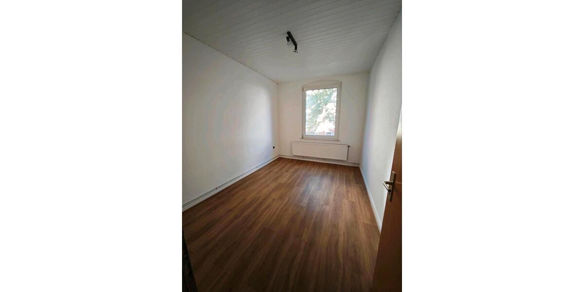 Etagenwohnung Hannover Linden-Limmer - 4 Zimmer, 90 m&sup2;, 1.100&euro; | Angebot:26403815