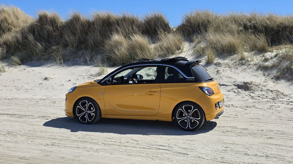 Opel Adam 28.505 km 16.299 &euro; Barsinghausen 30890