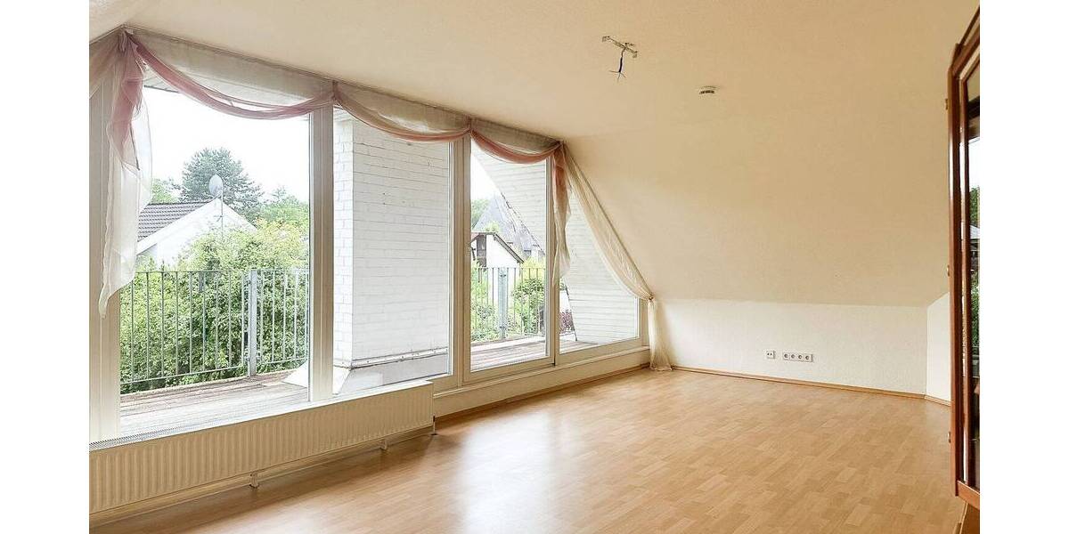 Etagenwohnung Hannover Groß Buchholz - 4 Zimmer, 145 m&sup2;, 1.500&euro; | Angebot:26902975