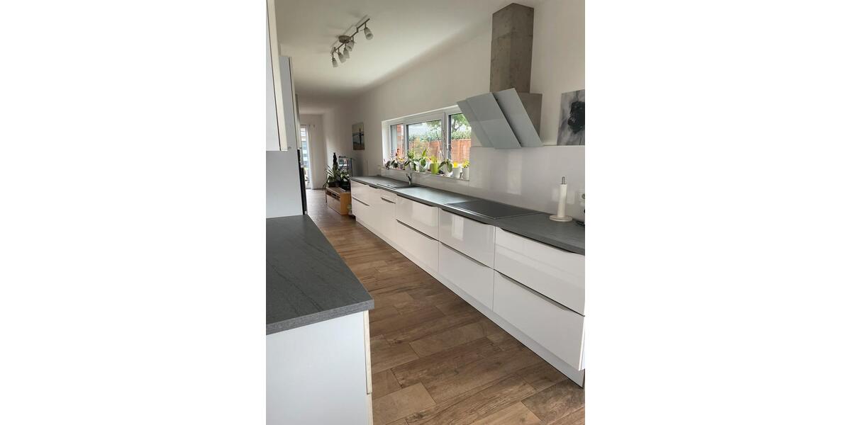Reihenhaus Hannover Ahlem-Badenstedt-Davenstedt - 4 Zimmer, 141 m&sup2;, 2.550&euro; | Angebot:27607126