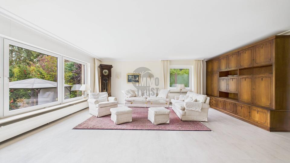 Exklusive Villa in Toplage von Grasdorf – 10 Zimmer, traumhafter Feldblick & Wellnessbereich mit Pool 10 zimmer