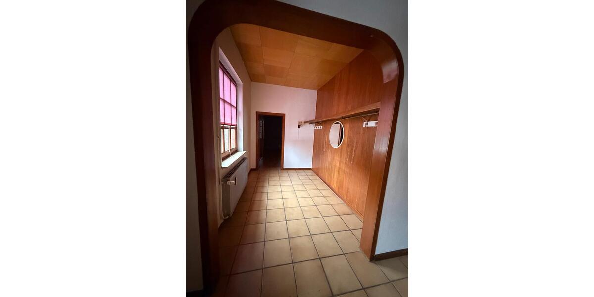 Erdgeschoßwohnung Neustadt am Rübenberge - 5 Zimmer, 185 m&sup2;, 1.565&euro; | Angebot:26041142