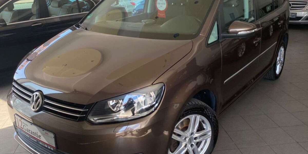 VW Touran 122.800 km 9.990 &euro; Laatzen 30880