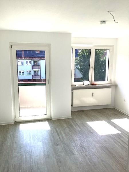 3-Zimmer-Wohnung mit Balkon und Tageslichtbad in ruhiger Lage zimmer