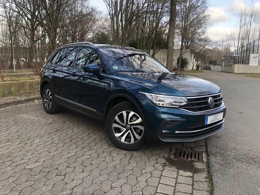 VW Tiguan 75.000 km 25.900 € Hannover 30519