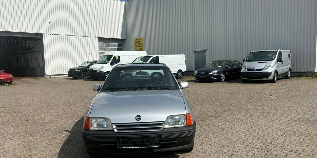 Opel Kadett E Beauty Lim. SEDAN GSD AUTOM- SERVO 74.000 km 6.950 &euro; Hannover 30179