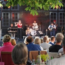 Tudo Azul & Cinema del Sol: Das tiefste Blau 15.08.2026 Kulturfabrik Krawatte