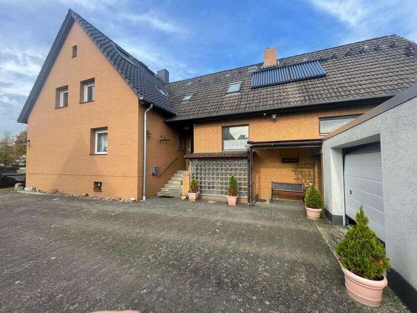 Haus zum Kaufen in Isernhagen 649.000 € 237 m²