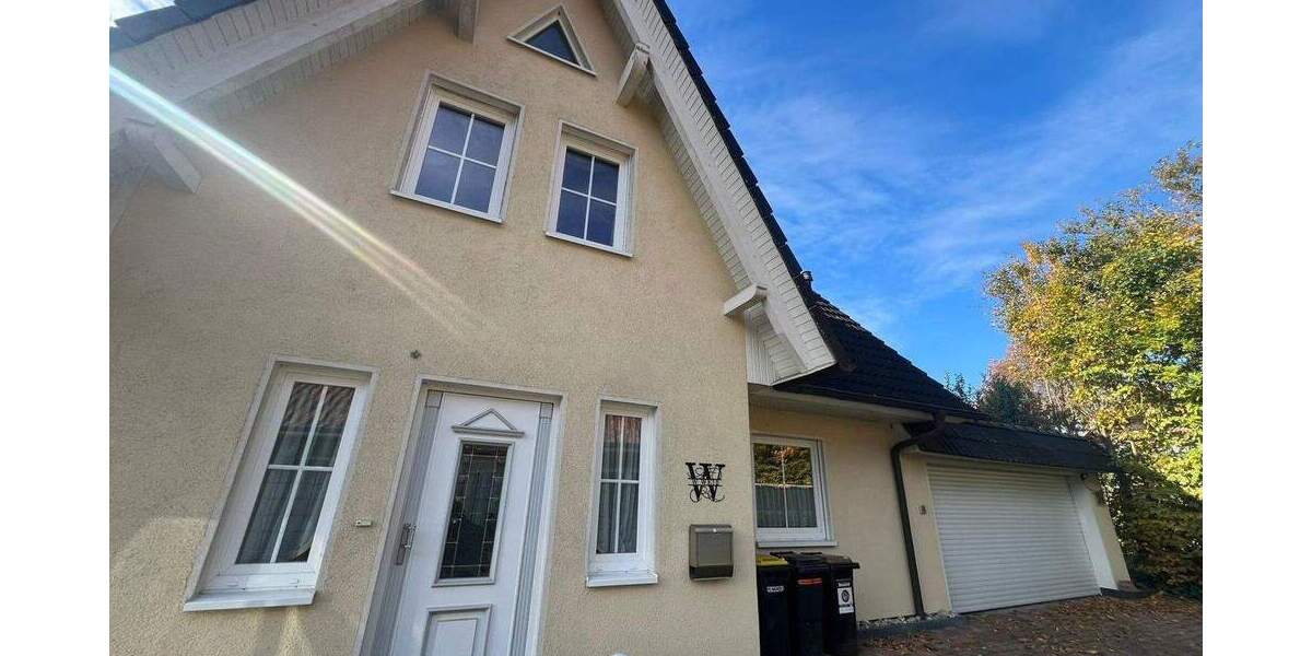 Freistehendes Einfamilienhaus mit Doppelgarage in ruhiger Lage 6 zimmer