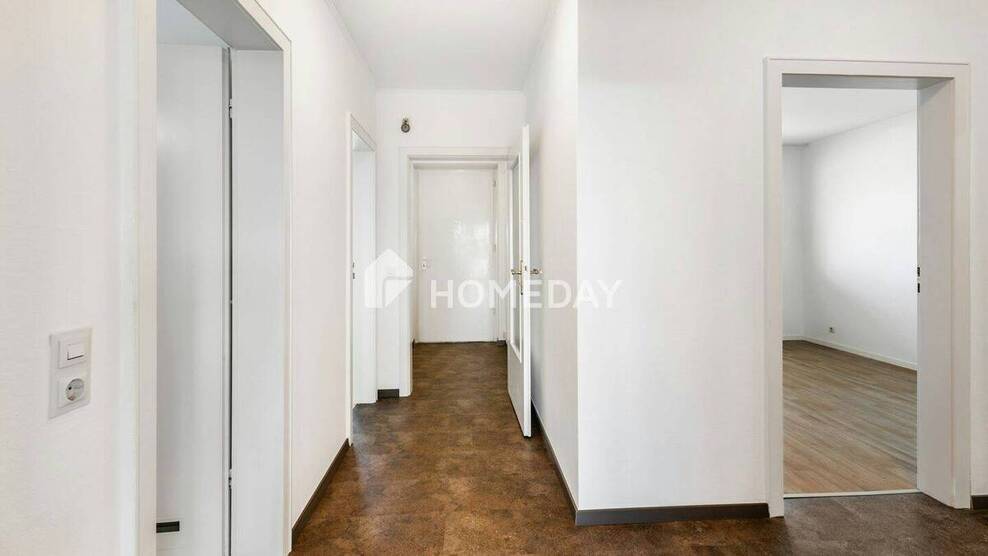 Altersgerecht Wohnen in Berenbostel: Renovierte Wohnung mit XL-Loggia, Aufzug und Garage 2 zimmer