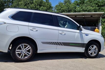 Mitsubishi Plug-in Hybrid Outlander 195.000 km 11.500 &euro; Hannover 30459