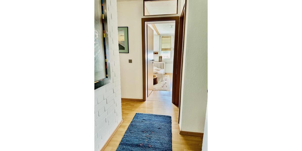 Etagenwohnung Isernhagen - 6 Zimmer, 255 m&sup2;, 2.500&euro; | Angebot:25381857