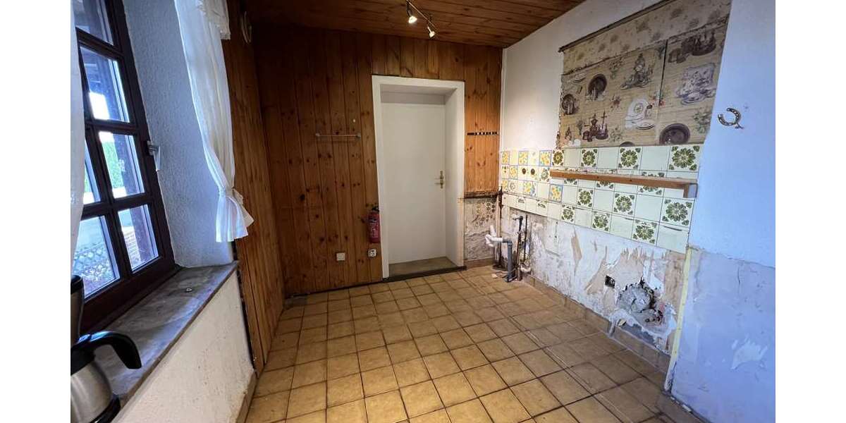 Großzügiges Wohnhaus mit Traumgarten 11 zimmer