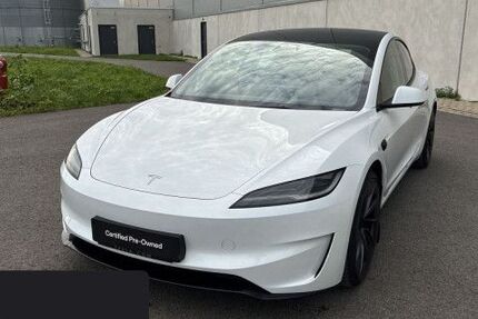 Tesla Model 3 5.676 km 53.800 € Hannover 30519