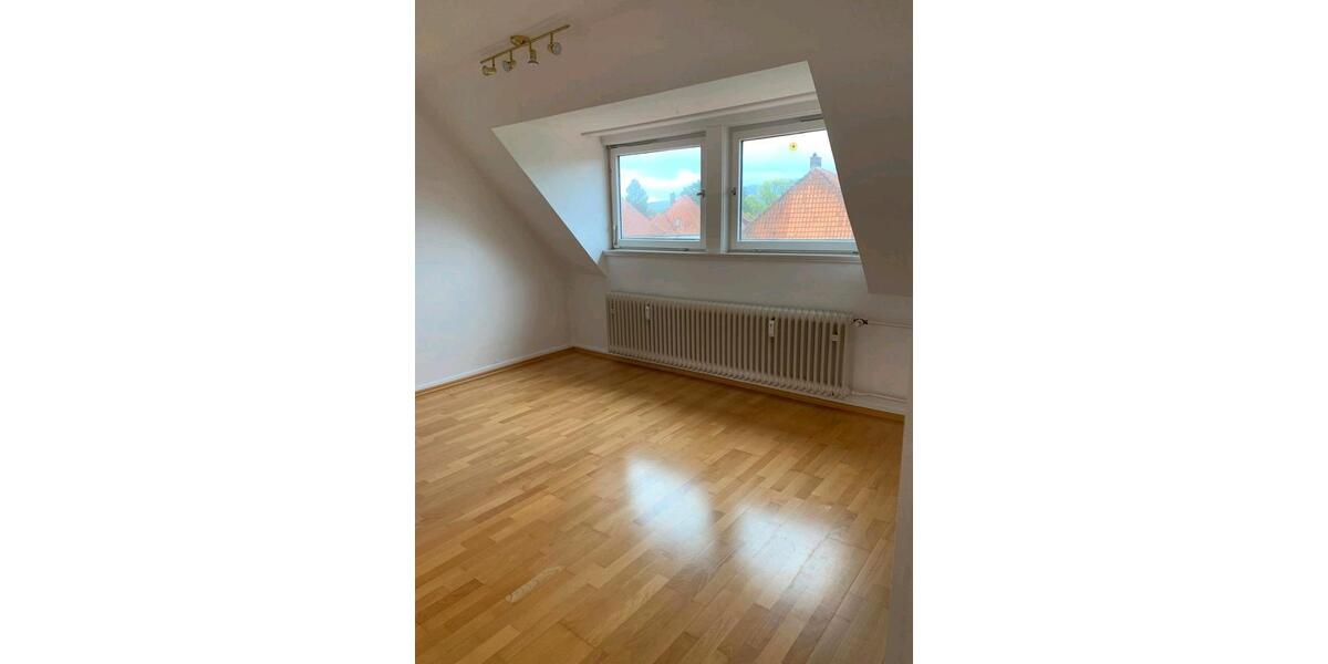 Dachgeschoßwohnung Springe - 3 Zimmer, 62 m&sup2;, 500&euro; | Angebot:26135127