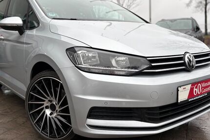 VW Touran 63.875 km 21.299 &euro; Isernhagen OT Altwarmbüchen bei Hannover A2/A7 30916