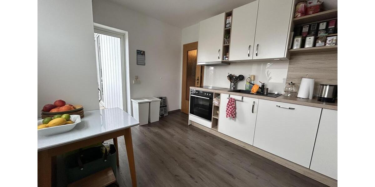 Dachgeschoßwohnung Hannover Herrenhausen-Stöcken - 3 Zimmer, 84 m&sup2;, 880&euro; | Angebot:24890343