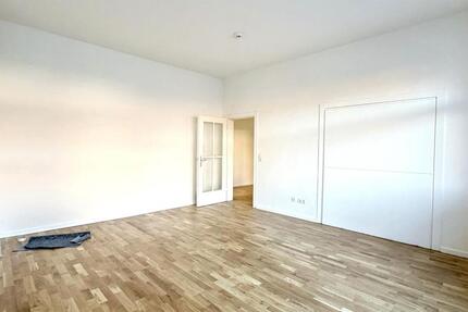 Seltenheit: Großzügige helle Dachgeschosswohnung mit Balkon 3 zimmer