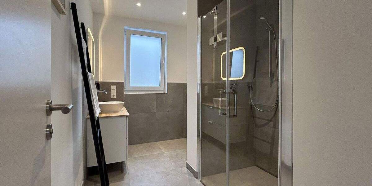 Neubau-gehobene 2-Zimmer Dachgeschosswohnung in Hainholz möbliert 2 zimmer