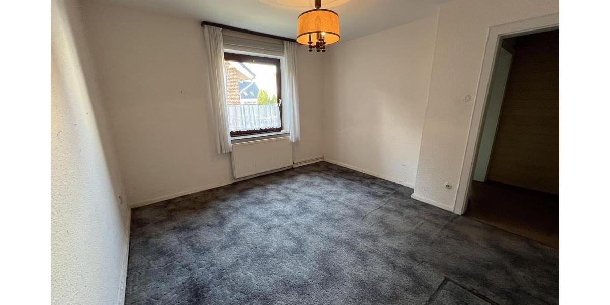 Großzügiges Wohnhaus mit Traumgarten - Zweifamilienhaus Harsum Harsum | Angebot:24494087