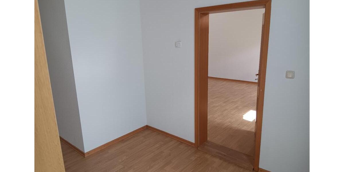 Erdgeschoßwohnung Wedemark - 5 Zimmer, 160 m&sup2;, 990&euro; | Angebot:26633446