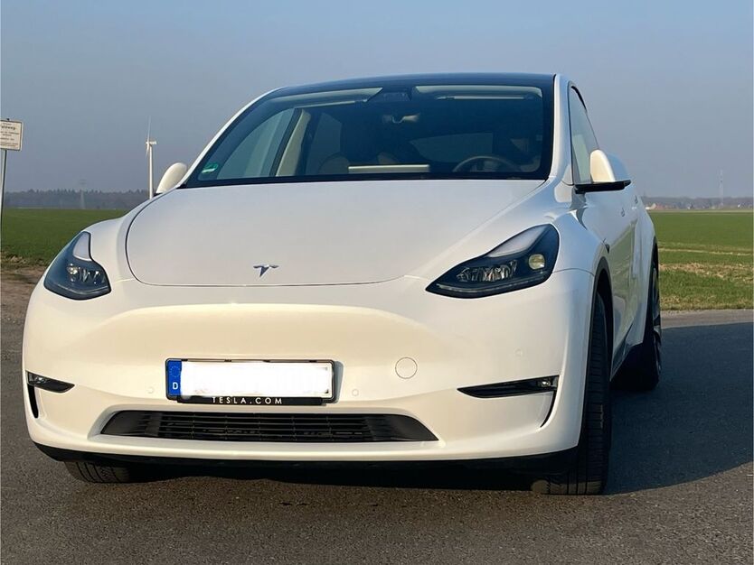 Tesla Model Y 14.700 km 39.990 € Hannover 30419