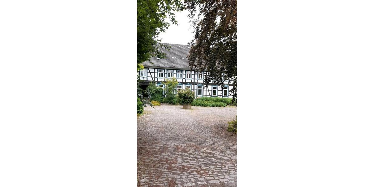 Villa Nordstemmen - 15 Zimmer, 660 m&sup2;, 1.650.000&euro; | Angebot:26989138
