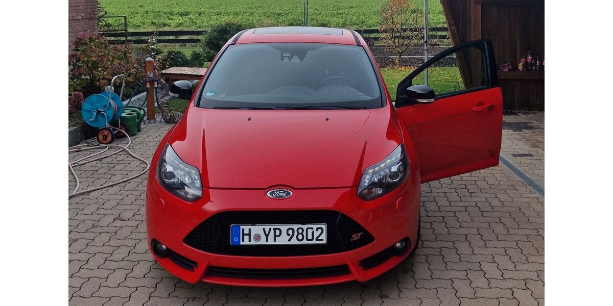 Ford Focus 117.000 km 11.499 € Gehrden 30989