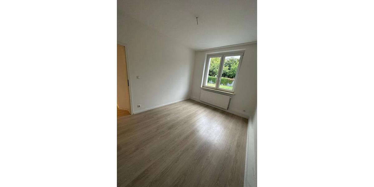 Mehrfamilienhaus, Wohnhaus Hannover Ahlem-Badenstedt-Davenstedt - 8 Zimmer, 178 m&sup2;, 589.000&euro; | Angebot:27231450