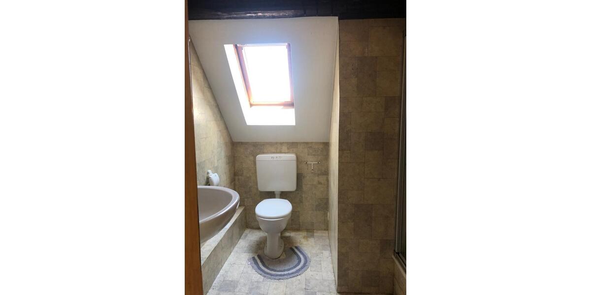 Dachgeschoßwohnung Sarstedt - 1.5 Zimmer, 32 m&sup2;, 340&euro; | Angebot:25178292