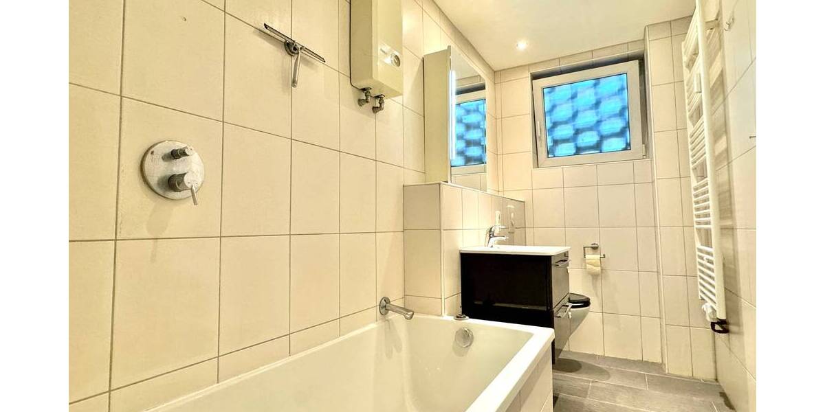 RUDNICK bietet TOP LAGE + AUFZUG: Gepflegte 3-Zimmer-Wohnung in Linden Mitte 3 zimmer