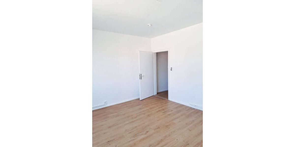 Etagenwohnung Hildesheim - 4 Zimmer, 120 m&sup2;, 1.080&euro; | Angebot:25904595