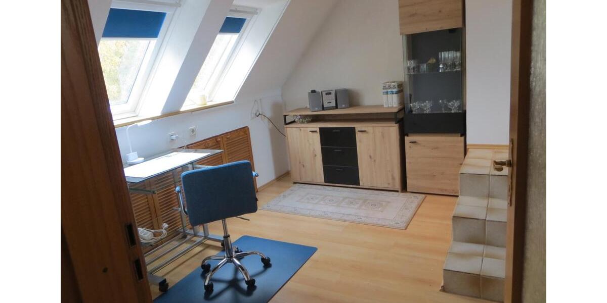 Dachgeschoßwohnung Langenhagen - 2.5 Zimmer, 60 m&sup2;, 850&euro; | Angebot:26534844