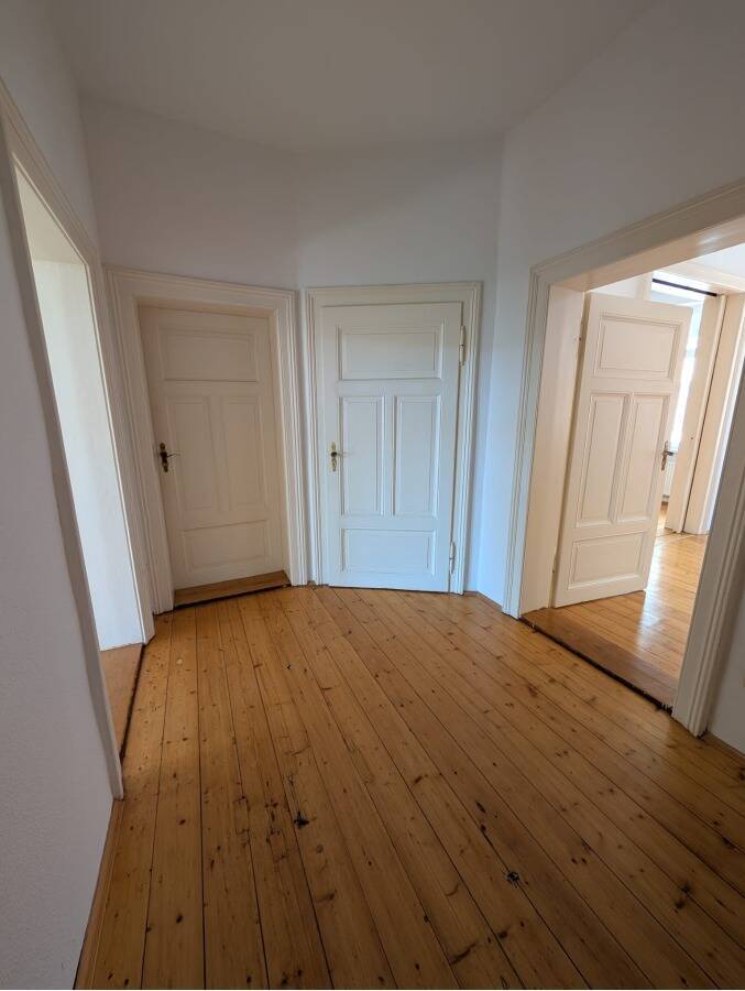 Attraktive 5-Zimmer-Wohnung mit Balkon in der Hildesheimer Oststadt