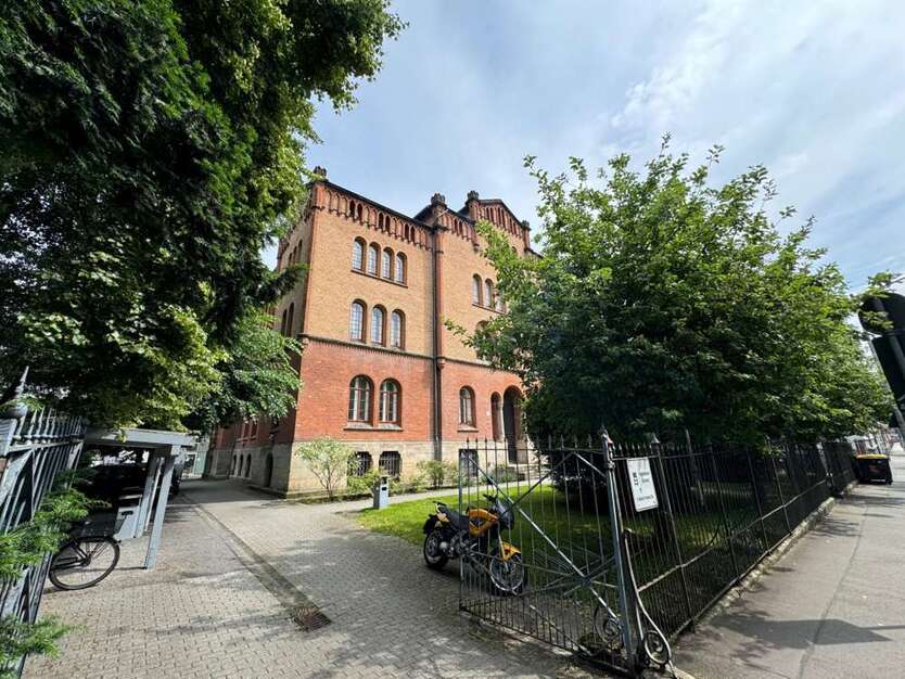 Haus zum Kaufen in Hannover 4.100.000 € 2200 m²