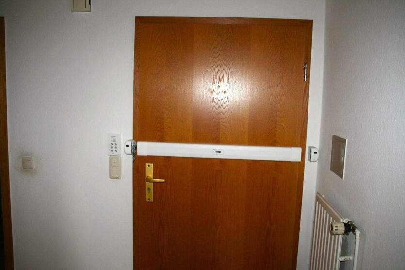 Großzügiges Wohnen in Grasdorf + Stellplatz ... !!! 2 zimmer