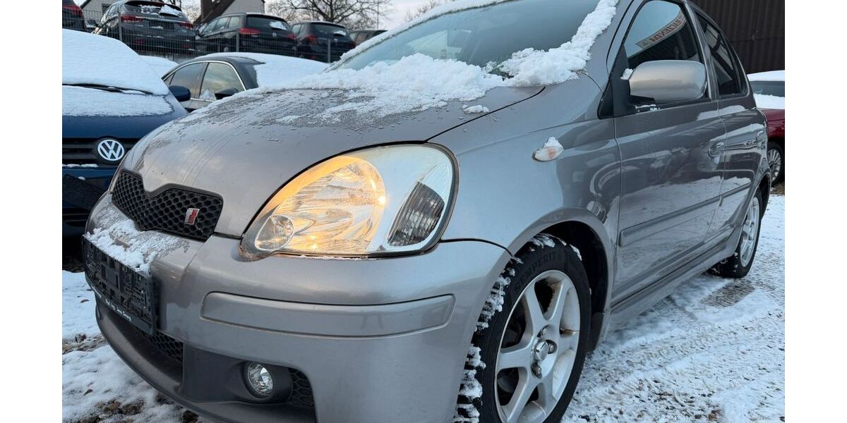 Toyota Yaris 218.000 km 2.690 &euro; Hildesheim 31137