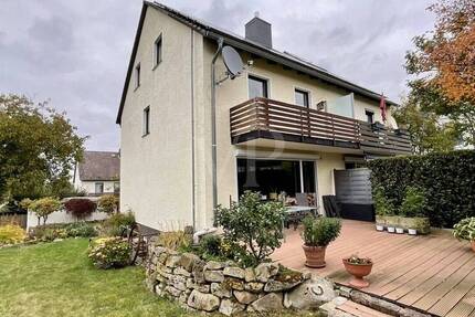 Renovierte DHH mit 2 Vollgeschossen und ausbaufähigem Dachgeschoss in Deisternähe zu verkaufen! 4 zimmer