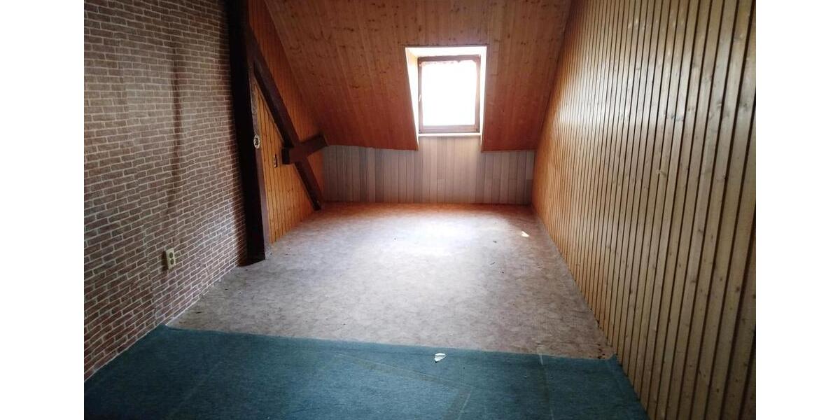 Reihenhaus Garbsen - 6 Zimmer, 170 m&sup2;, 130.000&euro; | Angebot:25268510