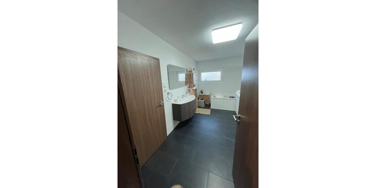 Einfamilienhaus mit Ausbaupotenntial in Eilvese 4 zimmer