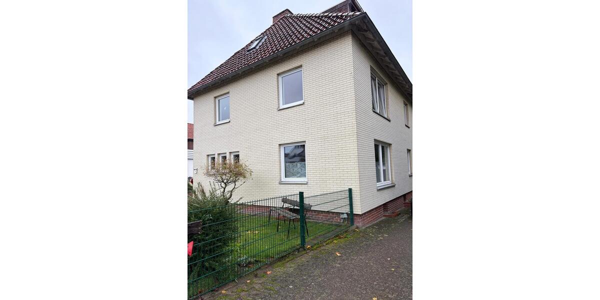 Mehrfamilienhaus mit Grundstück zimmer