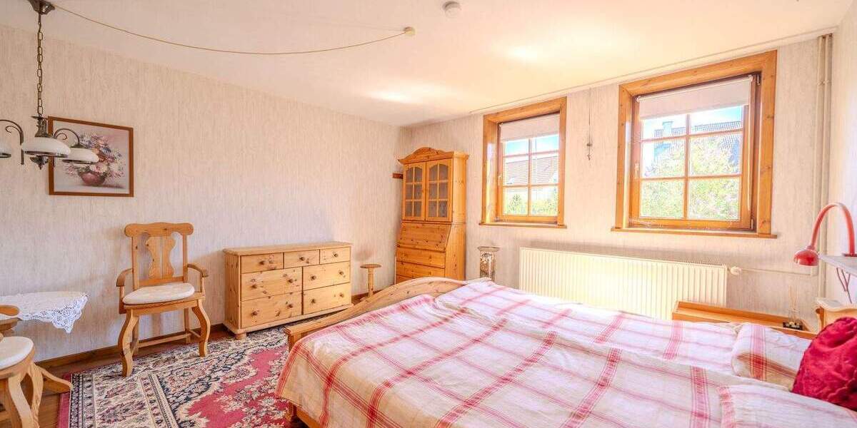 Mehrfamilienhaus, Wohnhaus Giesen Emmerke - 8 Zimmer, 175 m&sup2;, 295.000&euro; | Angebot:25671920