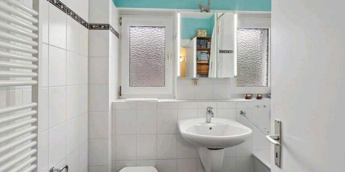 Freistehendes Einfamilienhaus - massiv gebaut und liebevoll gepflegt mit Traumgarten 4 zimmer