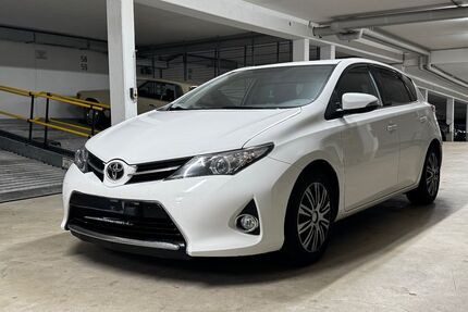 Toyota Auris 128.000 km 9.990 € Hannover 30539