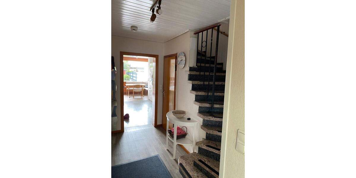 Großzügiges Reihenmittelhaus mit Garten & Garage in zweiter Reihe am Mittellandkanal 5 zimmer