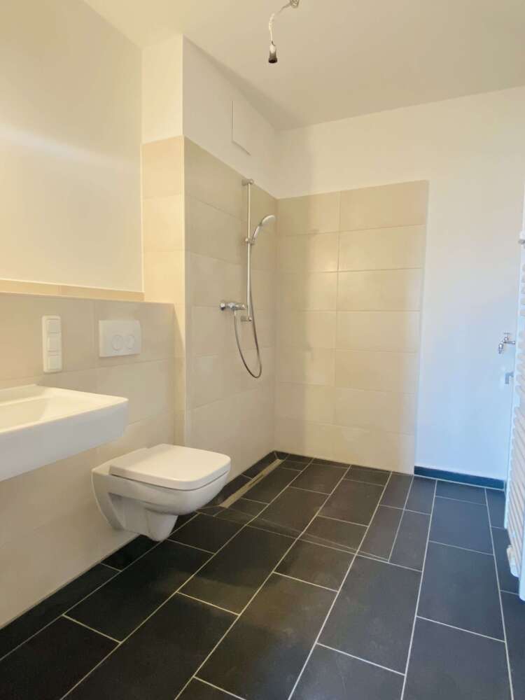 Wohnung zum Mieten in Laatzen 1.043 € 85.86 m²