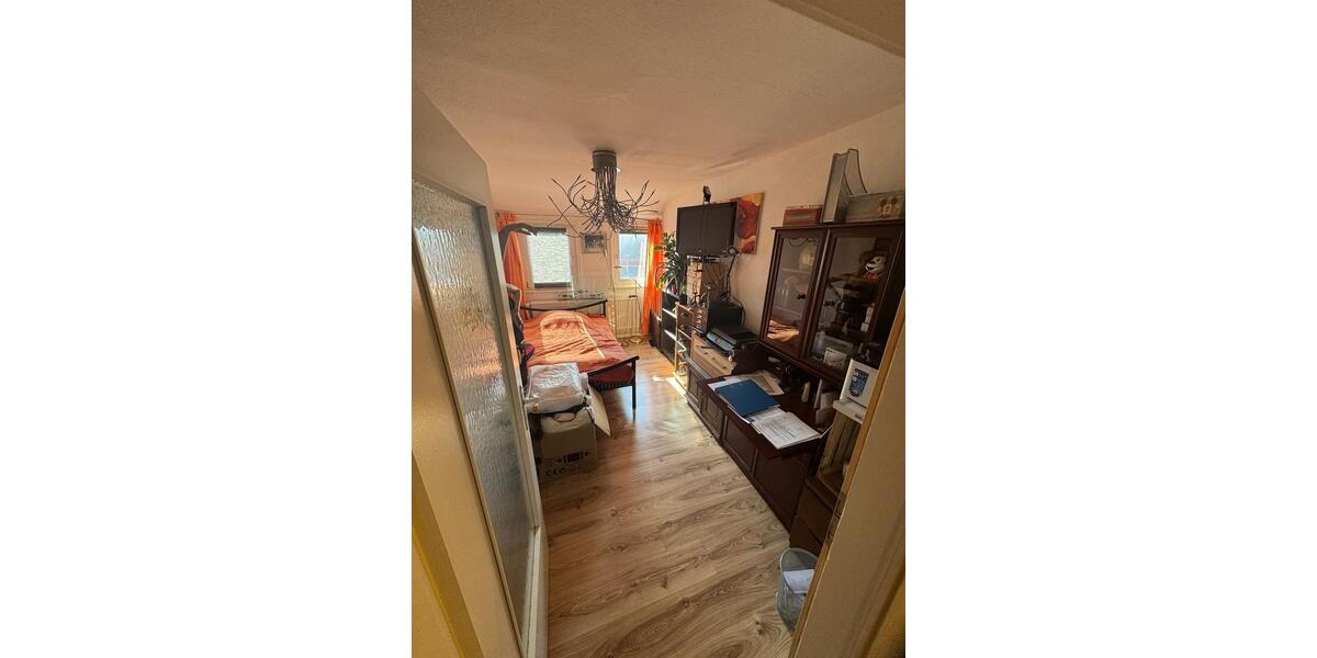Dachgeschoßwohnung Seelze - 5 Zimmer, 100 m&sup2;, 1.100&euro; | Angebot:26636497