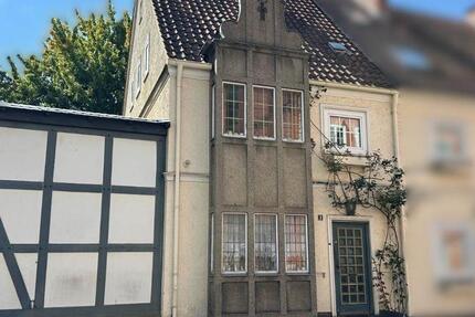 Haus Hildesheim - 5 Zimmer, 132 m&sup2;, 1.450&euro; | Angebot:26375604
